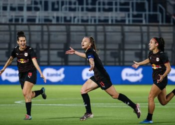 inter-e-bragantino-avancam-as-semifinais-da-copa-do-brasil-feminina